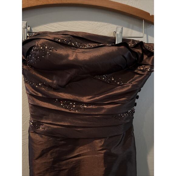 Bill Levkoff Strapless Floor-Length Formal Gown Size 0 Prom, w/ Crystals - Picture 4 of 12